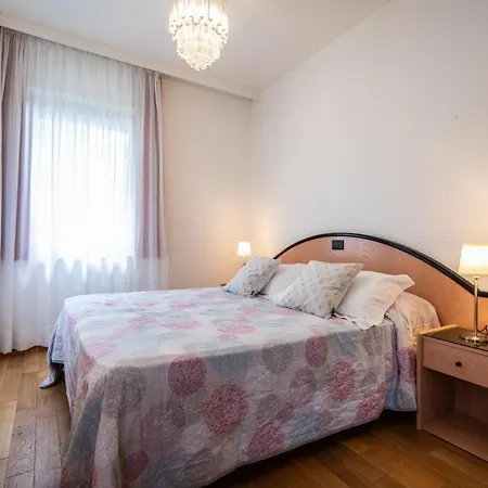 Grand Gortani מלון